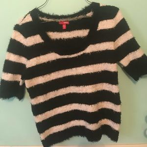 BONGO Black & White “Fuzzy” Sweater